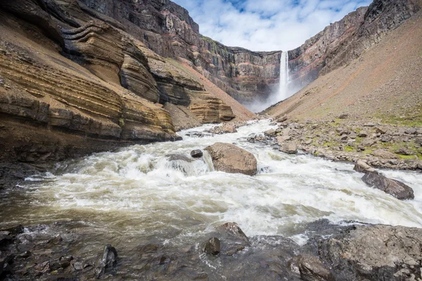 Hengifoss καταρράκτη, Ισλανδία — Φωτογραφία Αρχείου