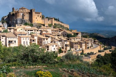 Alquezar Köyü, Huesca ili, İspanya