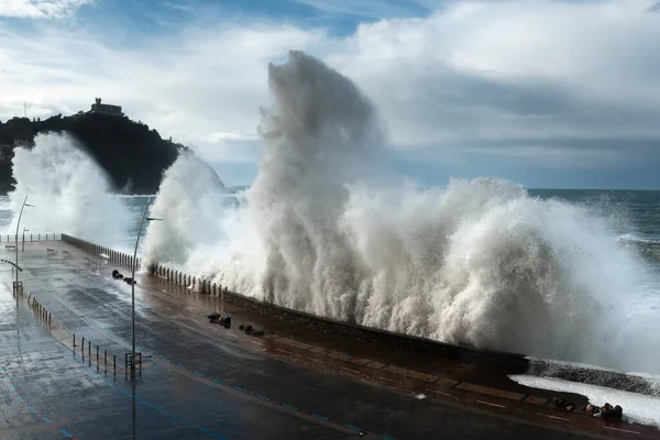 Waves Breaking New Promenade Donostia San Sebastian Spain — 스톡 사진