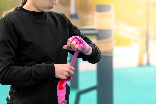 Girl Wrapping Wrist Wrap Her Hand Outdoor Martial Arts Training — Stock Photo, Image