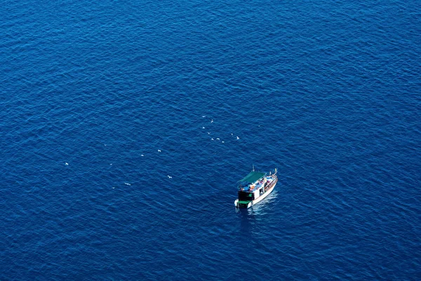 Kleines Touristisches Ausflugsboot Meer Blick Von Oben — Stockfoto