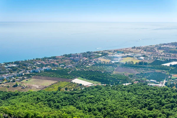 Vista Dall Alto Del Villaggio Mediterraneo Costiero Con Frutteti Alberghi — Foto Stock