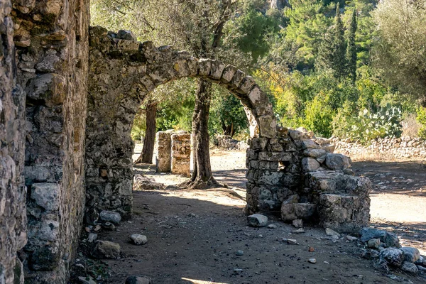 Antiguo Arco Conservado Las Ruinas Antigua Ciudad Olympos Turquía — Foto de Stock