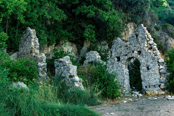 Ruinas Del Antiguo Edificio Fondo Las Montañas Antigua Ciudad Del — Foto de Stock