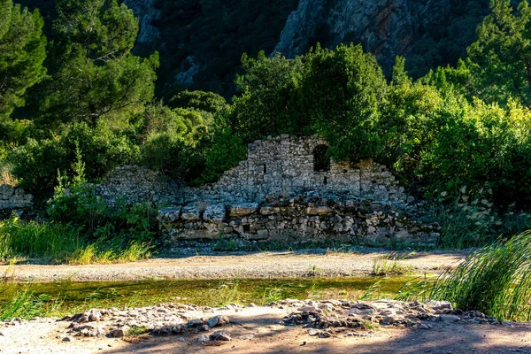 Ruinas Edificios Antiguos Fondo Las Montañas Antigua Ciudad Del Olimpo — Foto de Stock