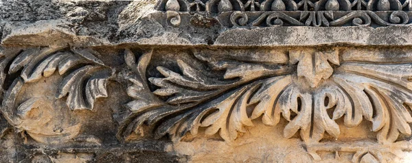 Ancient Weathered Stone Cut Relief Ruins Building Ancient City Myra — стоковое фото