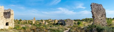 Türkiye 'nin Çağdaş Manavgat yakınlarındaki antik kentin kalıntılarına sahip panorama