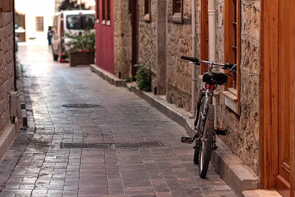 Antalya Turkey November 2021 Bike Parked Historic Narrow Lane Kaleici — Stock Photo, Image