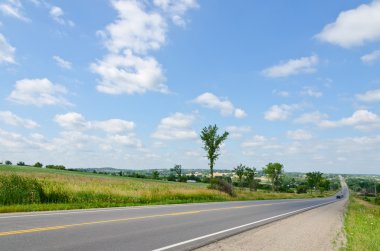 Ontario gölü kuzeyinde Kanada karayolu
