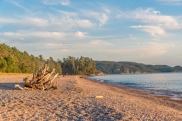 Nubes Cielo Azul Sobre Superficie Del Hermoso Lago Superior —  Fotos de Stock