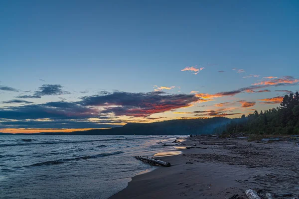Matahari Terbenam Atas Permukaan Danau Superior Kanada — Stok Foto