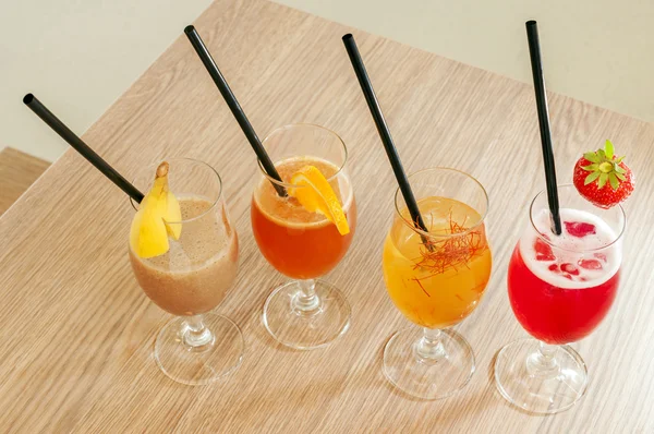Four non alcoholic cocktails — Stock Photo, Image