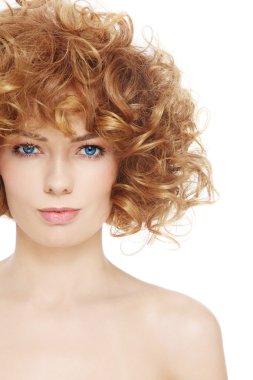 kıvırcık saç modeli
