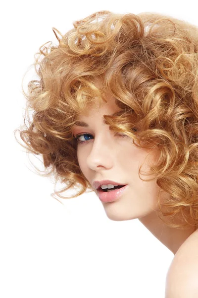 Beleza com cabelo encaracolado — Fotografia de Stock