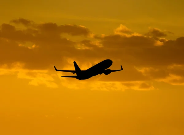 Aircraft takeoff — Stock Photo, Image