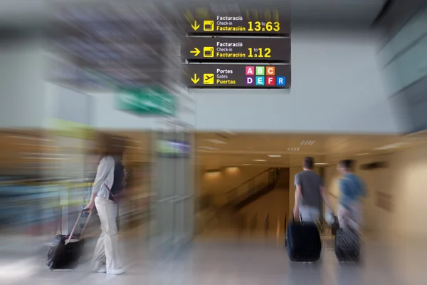 Luchtvaartmaatschappij passagiers — Stockfoto