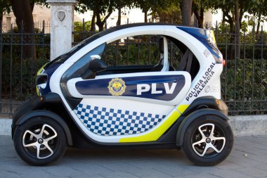 küçük polis arabası