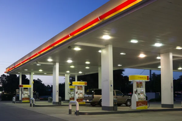 Shell tankstation — Stockfoto