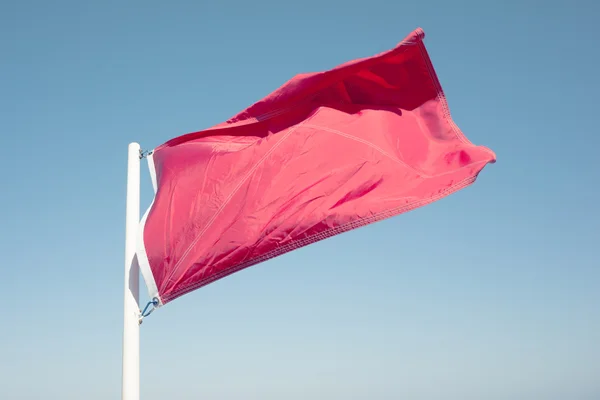 Bandera roja de advertencia — Foto de Stock