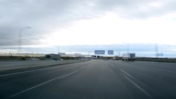 Condução em rodovia dia lapso de tempo — Vídeo de Stock