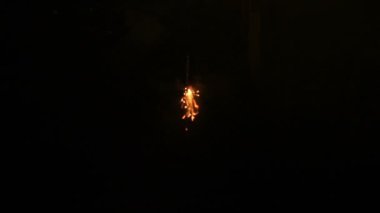 Roket yangın ve patlama gece