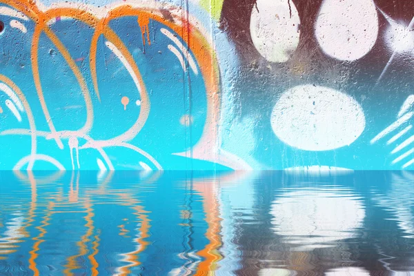 Soyut renkli grafiti yansıma su — Stok fotoğraf