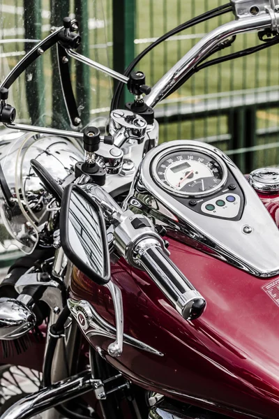 Motorbike's chromed engine. Bikes in a street — Stock Photo, Image