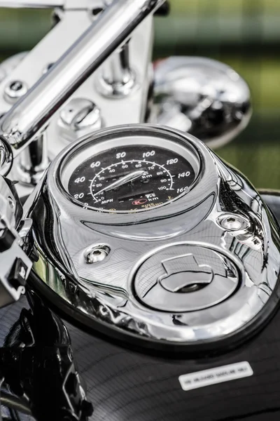 Closeup of a big chromium motorcycle engine, shiny chrome plated — Stock Photo, Image