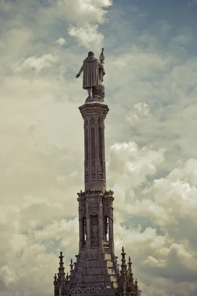 Площадь Статуи двоеточие Испания, Мадрид — стоковое фото