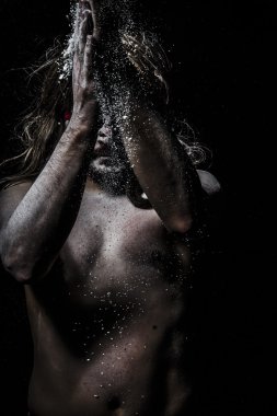 savaş uçağı, çıplak adam hazırlanıyor