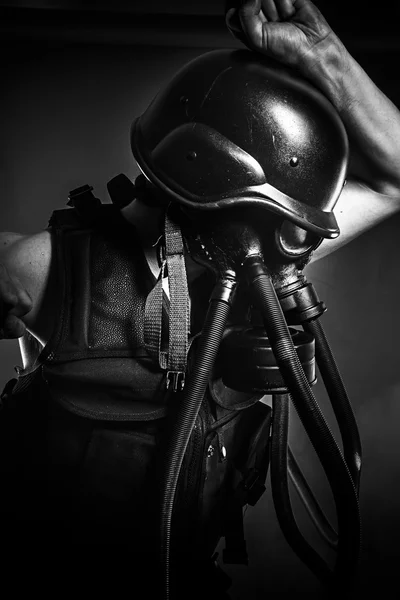 Στρατού, πυρηνική καταστροφή, άνθρωπος με μάσκα αερίων, προστασία — Φωτογραφία Αρχείου
