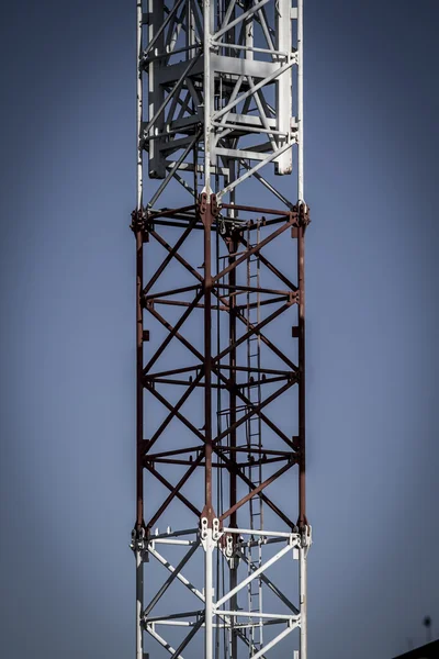 Grúa, torre de construcción — Foto de Stock