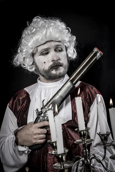 Pistool, gentleman rococo tijdperk pruik — Stockfoto