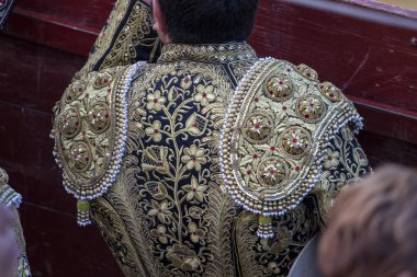 esteruelas camarma, boğa güreşi.