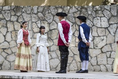 İspanyol klasik ve popüler dans