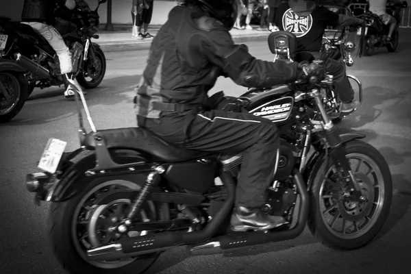 Oldtimer-Motorradfahren. — Stockfoto