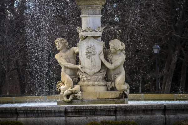 Wasserbrunnen in Madrid — Stockfoto