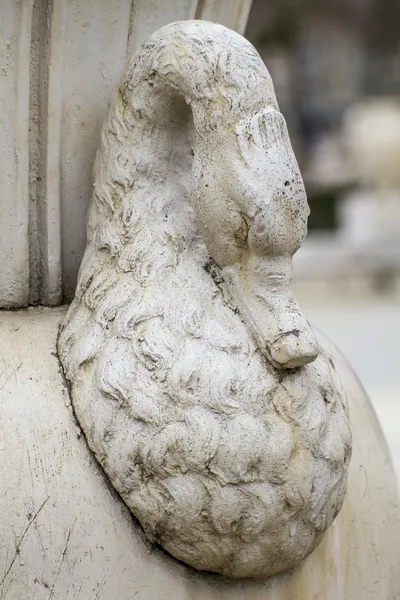 Ornamentale Brunnen des Palastes von aranjuez — Stockfoto