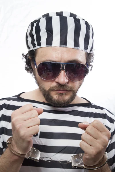 Adam tutuklu olarak hapishane kıyafeti — Stok fotoğraf