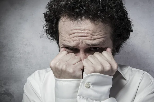 Geschäftsmann hat große Angst — Stockfoto