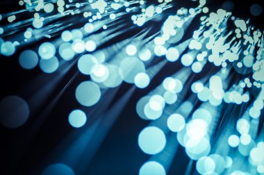 Fiber optik kablo