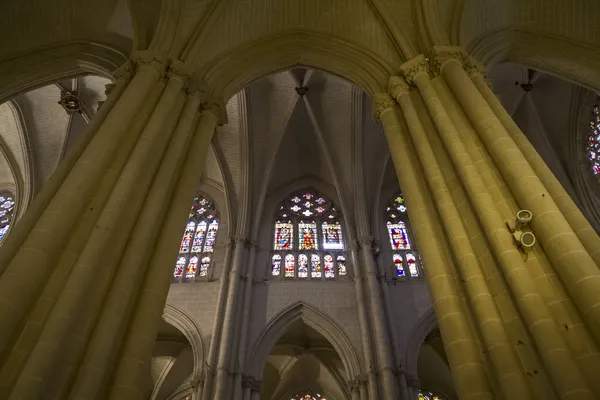 Innenraum der Kathedrale toledo — Stockfoto