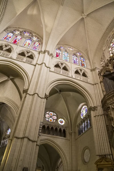 Innenraum der Kathedrale toledo — Stockfoto