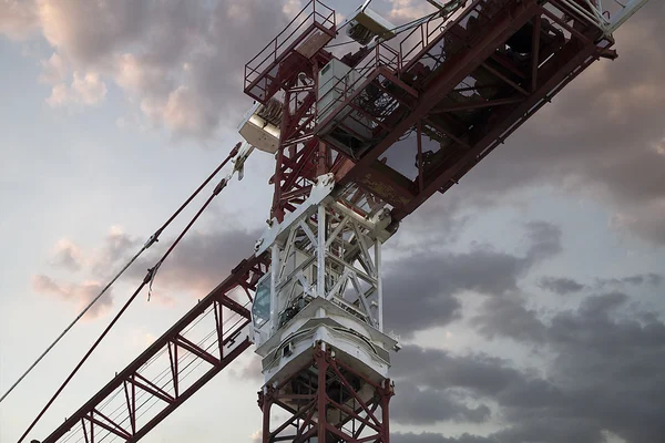 Roter Industriekran — Stockfoto