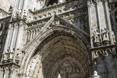 Toledo katedral cephe