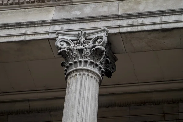 Fasada biblioteki narodowej w madrid, Hiszpania — Zdjęcie stockowe