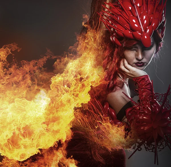 Girl on fire — Stock Photo, Image