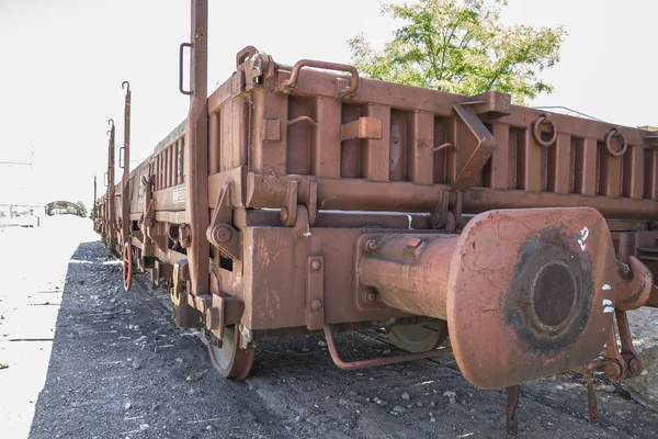 Старый товарный поезд — стоковое фото