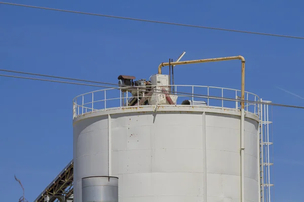 Indústria e refinaria modernas — Fotografia de Stock