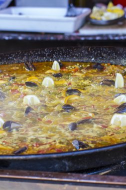 geleneksel İspanyol paella